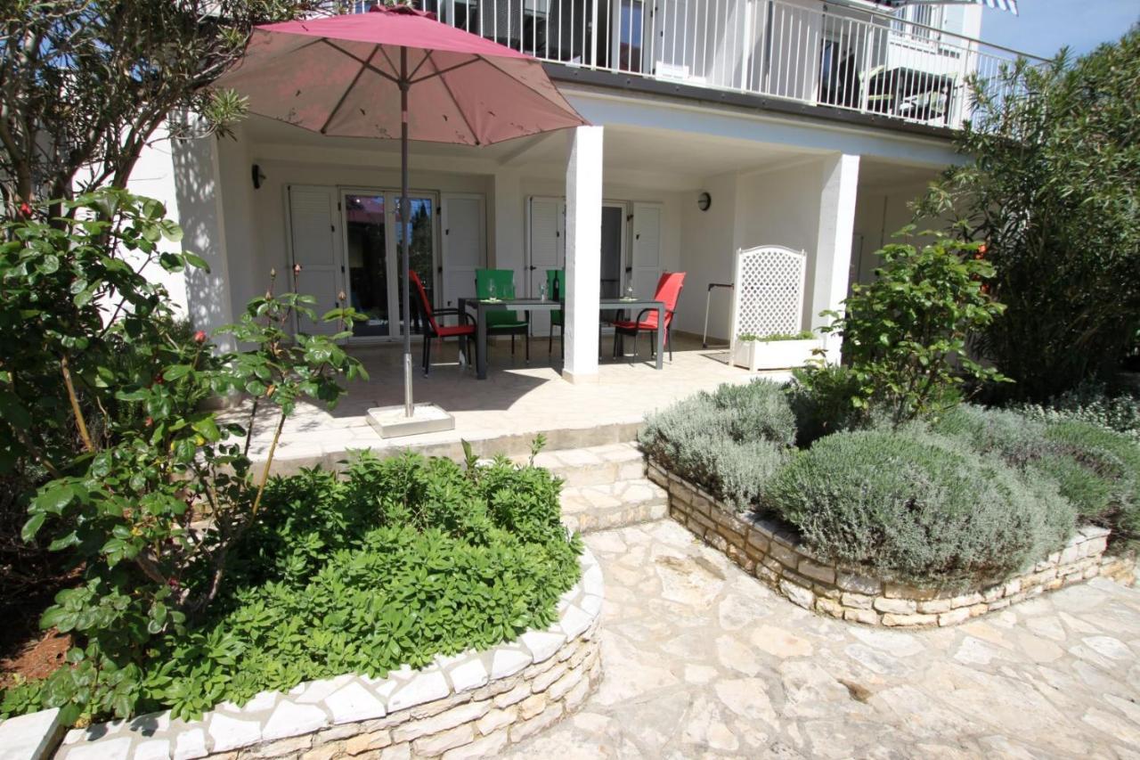 Apartment Bianca Premantura Istrien Bagian luar foto