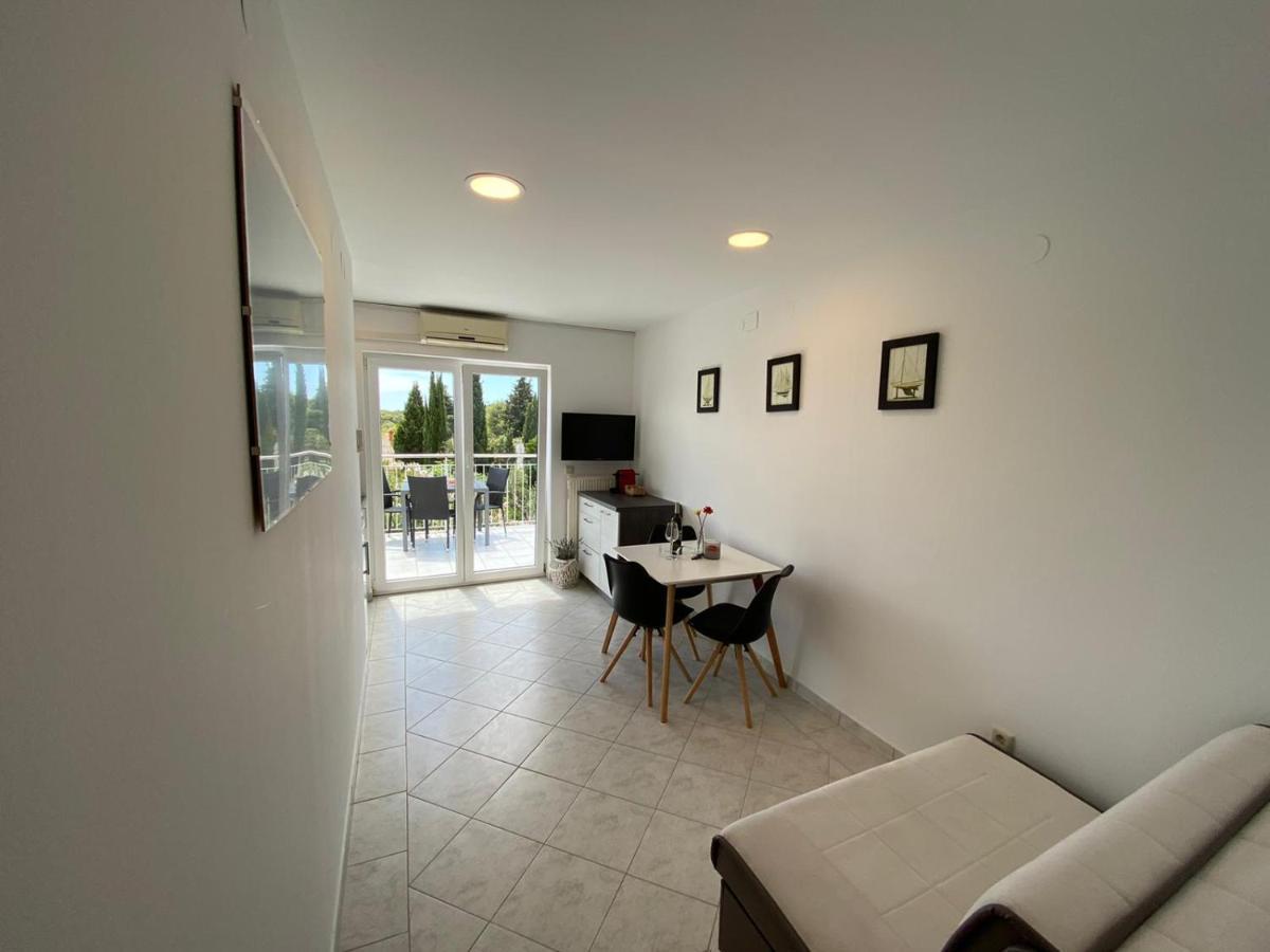 Apartment Bianca Premantura Istrien Bagian luar foto