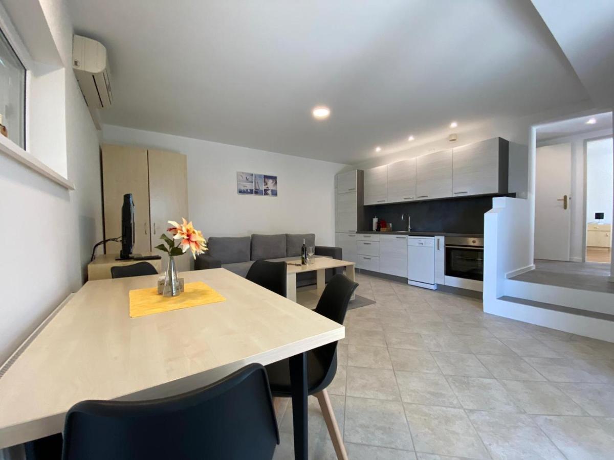 Apartment Bianca Premantura Istrien Bagian luar foto