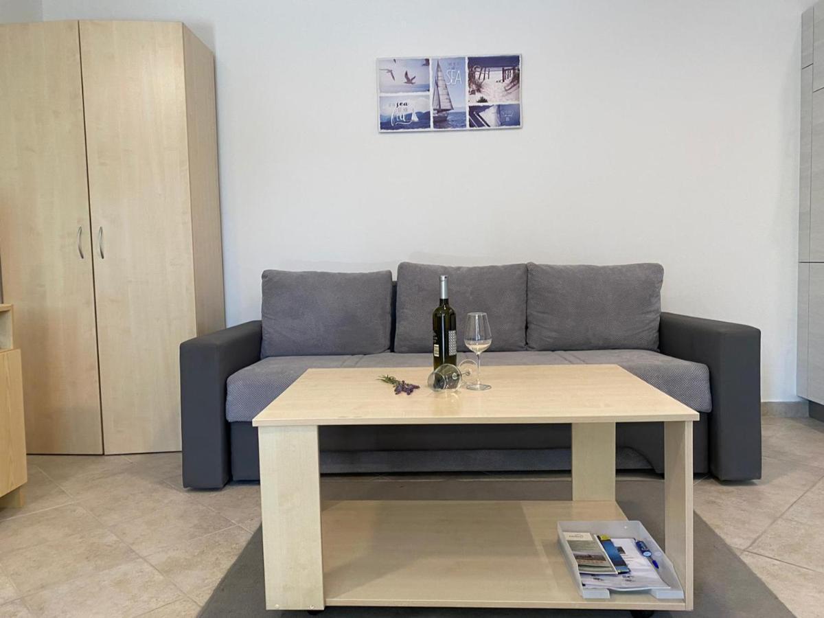 Apartment Bianca Premantura Istrien Bagian luar foto