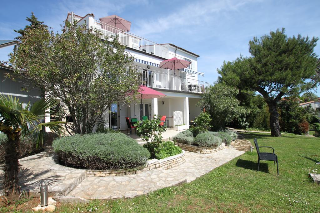 Apartment Bianca Premantura Istrien Bagian luar foto